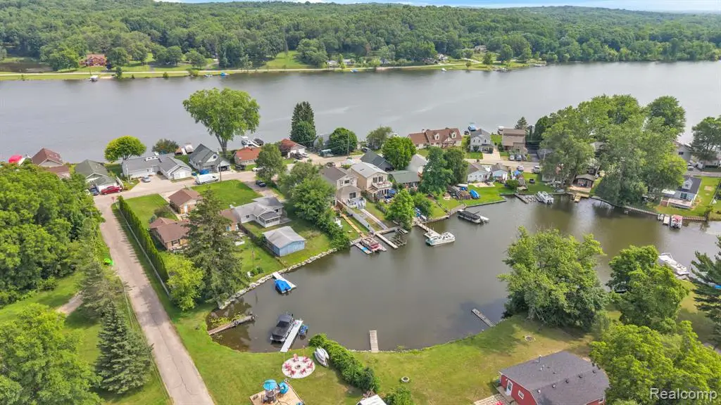 8963 Tackles, White Lake, MI 48386 - #1