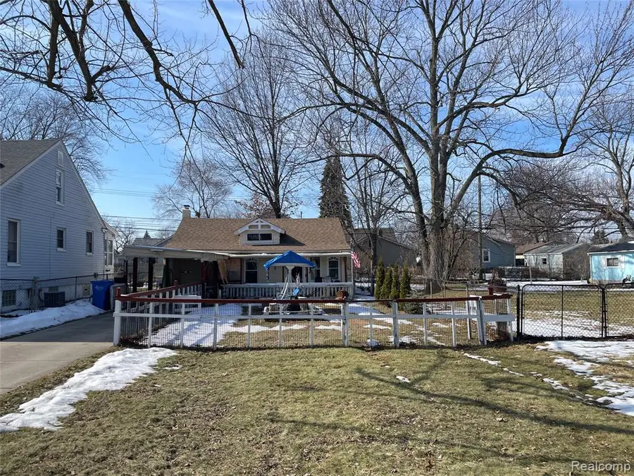 26521 Barrington, Madison Heights, MI 48071 - #3