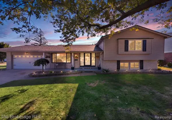 701 Salem, Davison, MI 48423