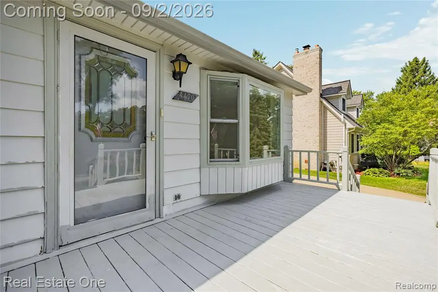 4470 Bethune, West Bloomfield, MI 48323 - #3