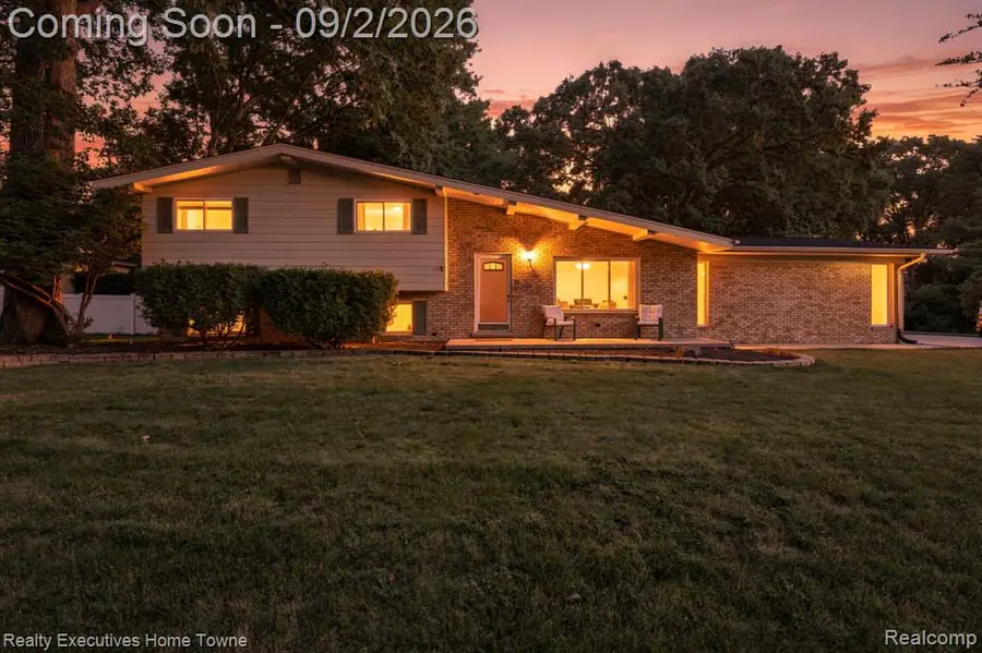46500 Cypress, Utica, MI 48315 - #2