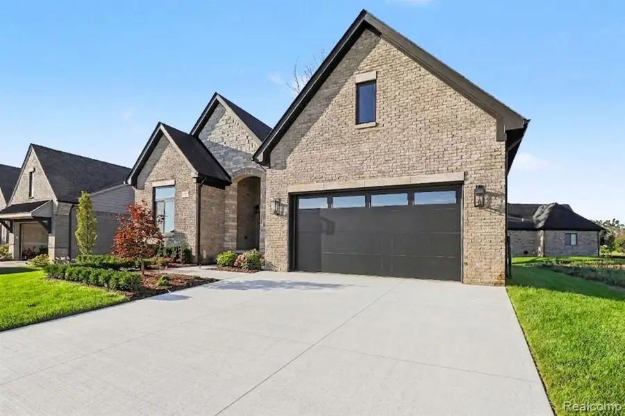 13834 Quail View Dr, Washington, MI 48094 - #2