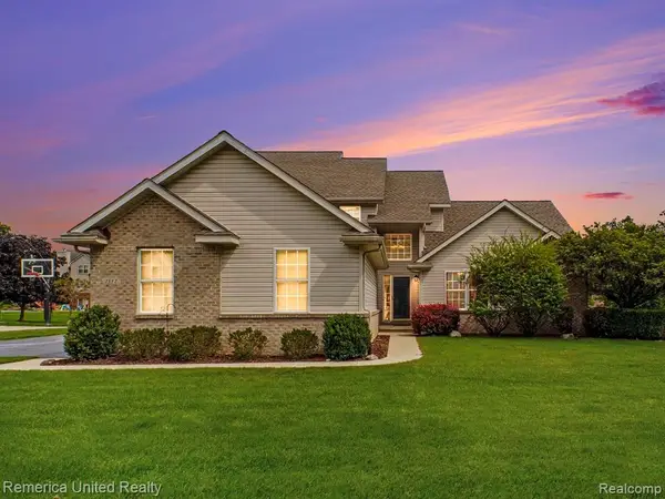 1532 Andover, Howell, MI 48843