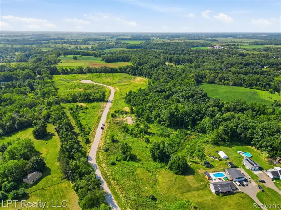 9577 Creekside, Saline, MI 48176 - #3
