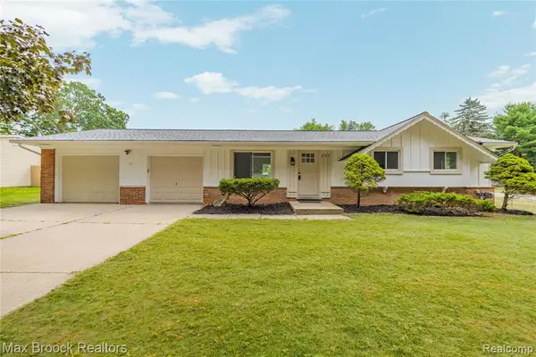 8735 Ringwood, Commerce Twp, MI 48382