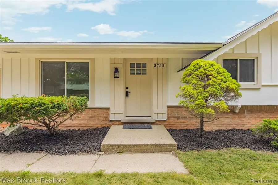 8735 Ringwood, Commerce Township, MI 48382 - #3