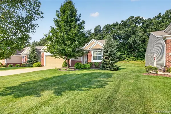 3578 Rainier, Howell, MI 48843