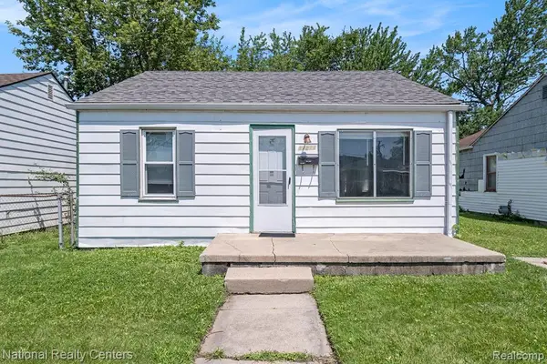 11211 Chalmers, Warren, MI 48089