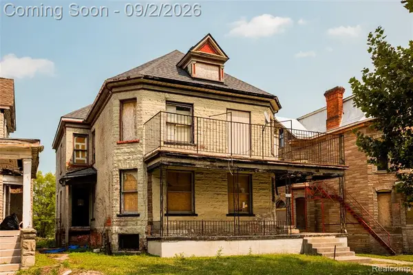 1574 Cadillac, Detroit, MI 48214
