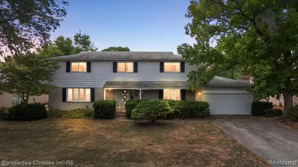 25475 Grand Concourse, Southfield, MI 48075