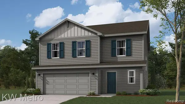 16 Oak Street, Grand Blanc, MI 48439