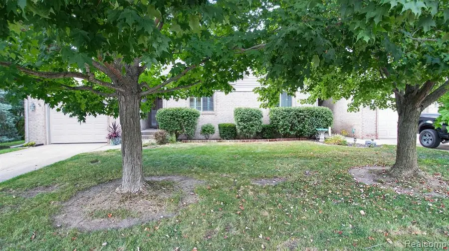 22240 Quail Run #1, South Lyon, MI 48178 - #2