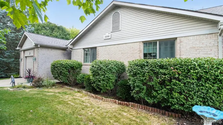 22240 Quail Run #1, South Lyon, MI 48178 - #3