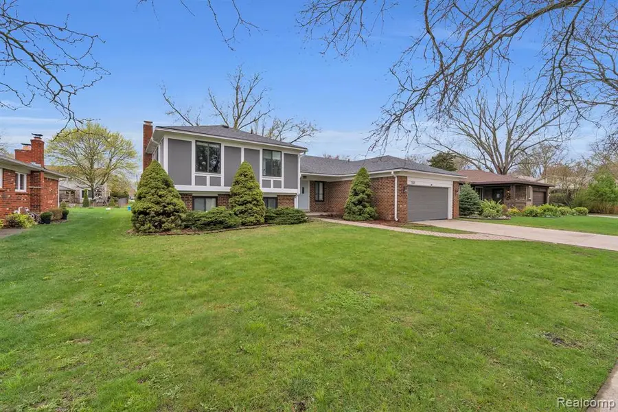 7323 Burgundy, Canton, MI 48187 - #2
