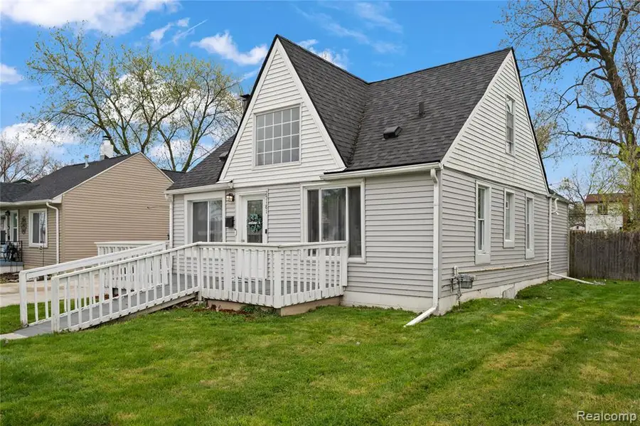 25181 Lawn, Roseville, MI 48066 - #2