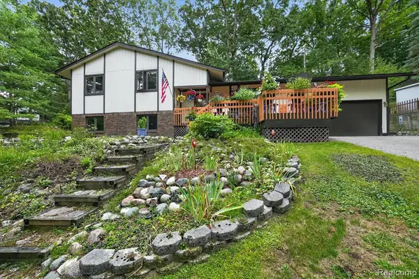 5001 Mohawk, Clarkston, MI 48348