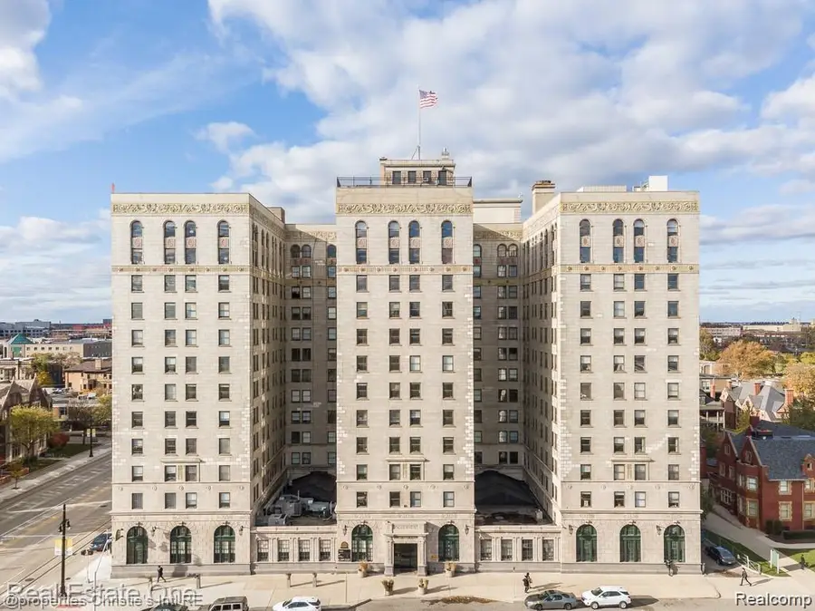15 E Kirby #1223, Detroit, MI 48202 - #2