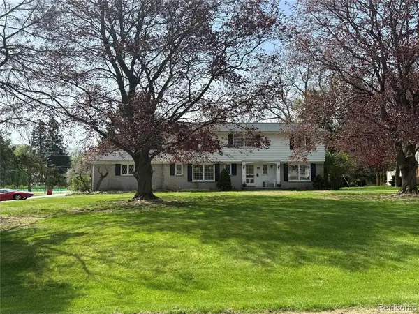 26023 Meadow, Franklin, MI 48025