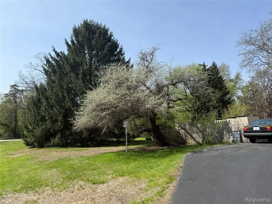 26023 Meadow, Franklin, MI 48025 - #3