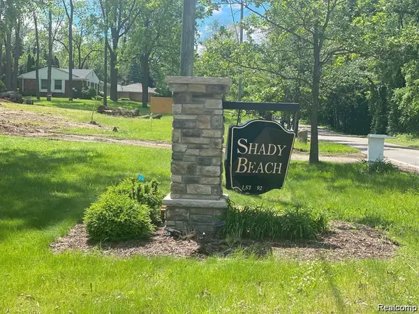 5716 Evergreen, Orchard Lake, MI 48324