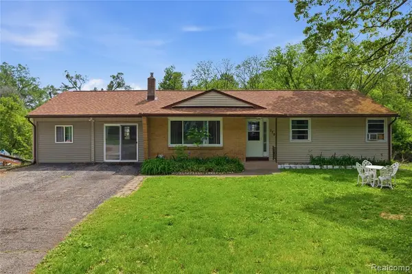2705 Glendale, Jackson, MI 49203