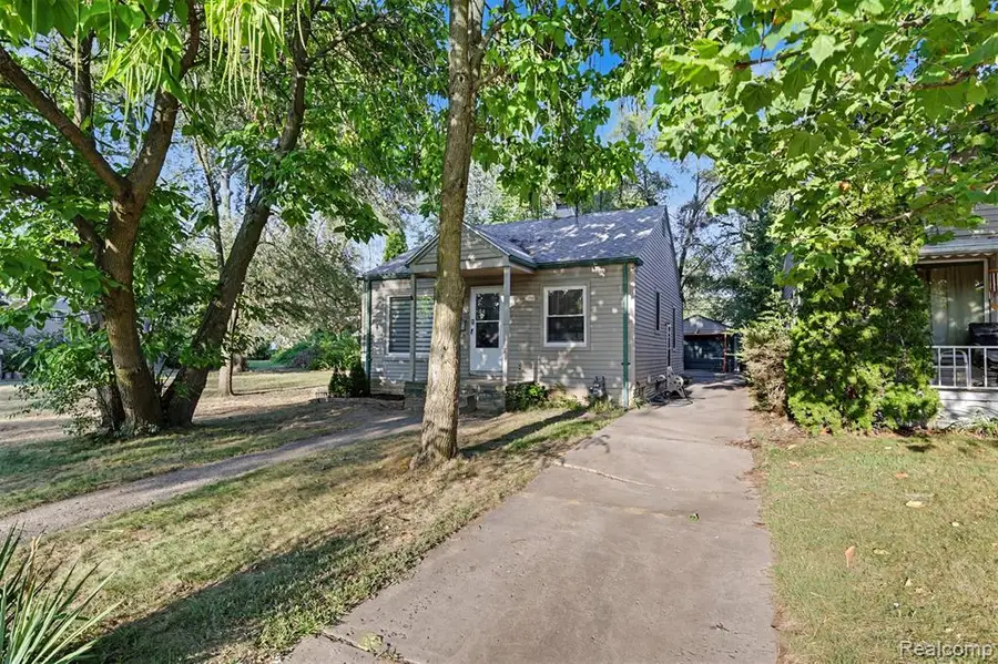 7634 Hazelton, Dearborn Heights, MI 48127 - #2