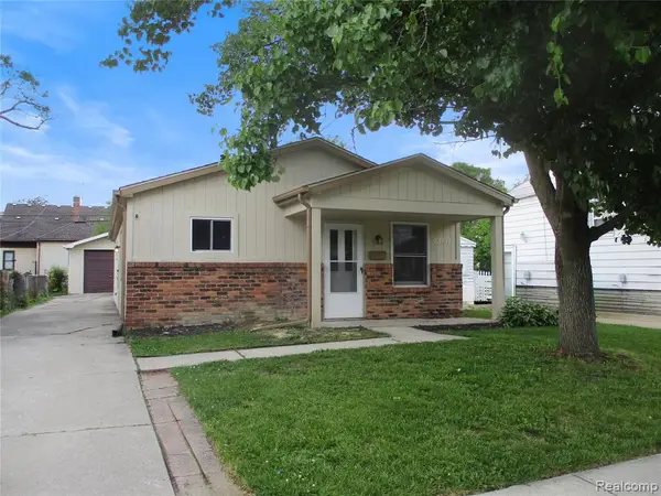 23777 Piper, Eastpointe, MI 48021