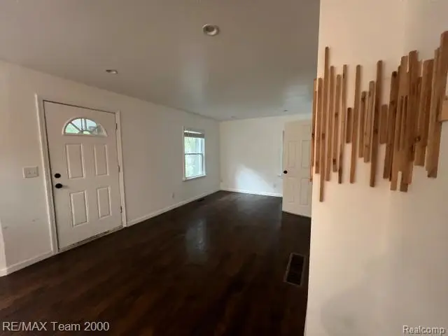 18462 Grandville, Detroit, MI 48219 - #3