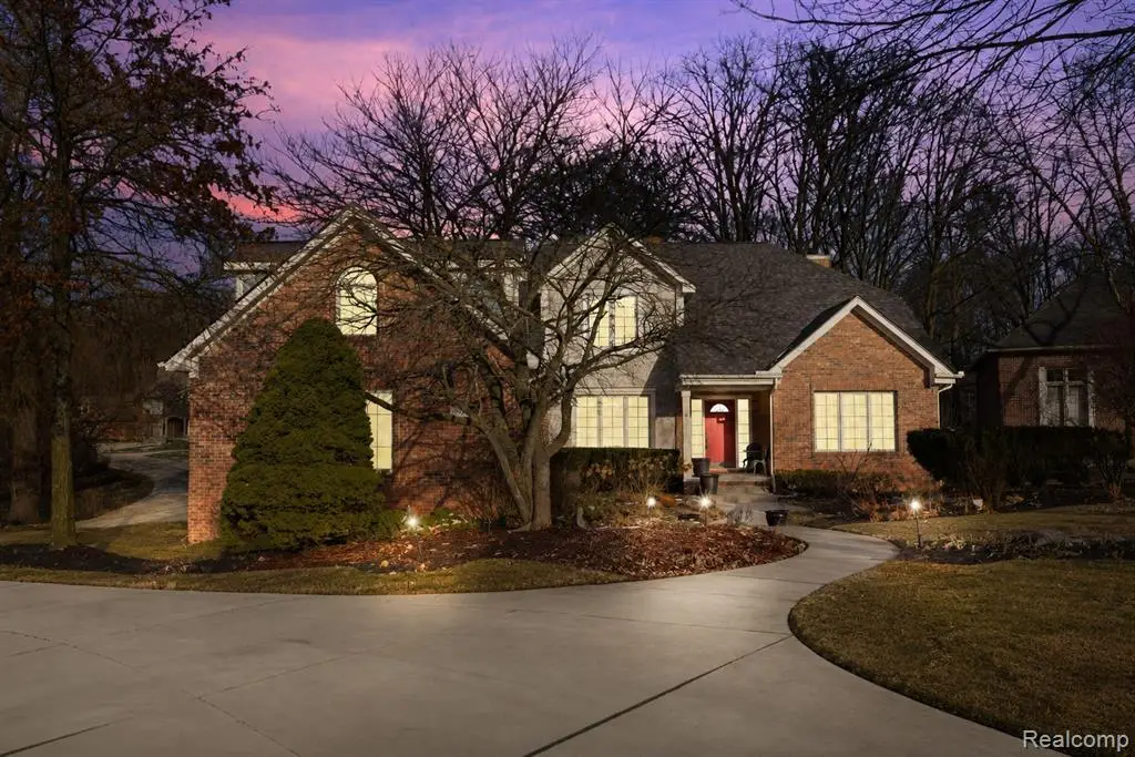 28690 Wintergreen, Farmington Hills, MI 48331 - #1