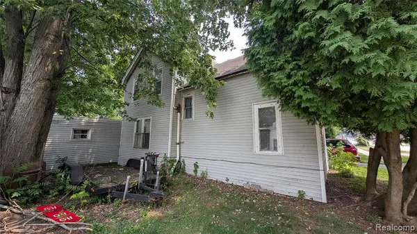 420 Columbia, Algonac, MI 48001