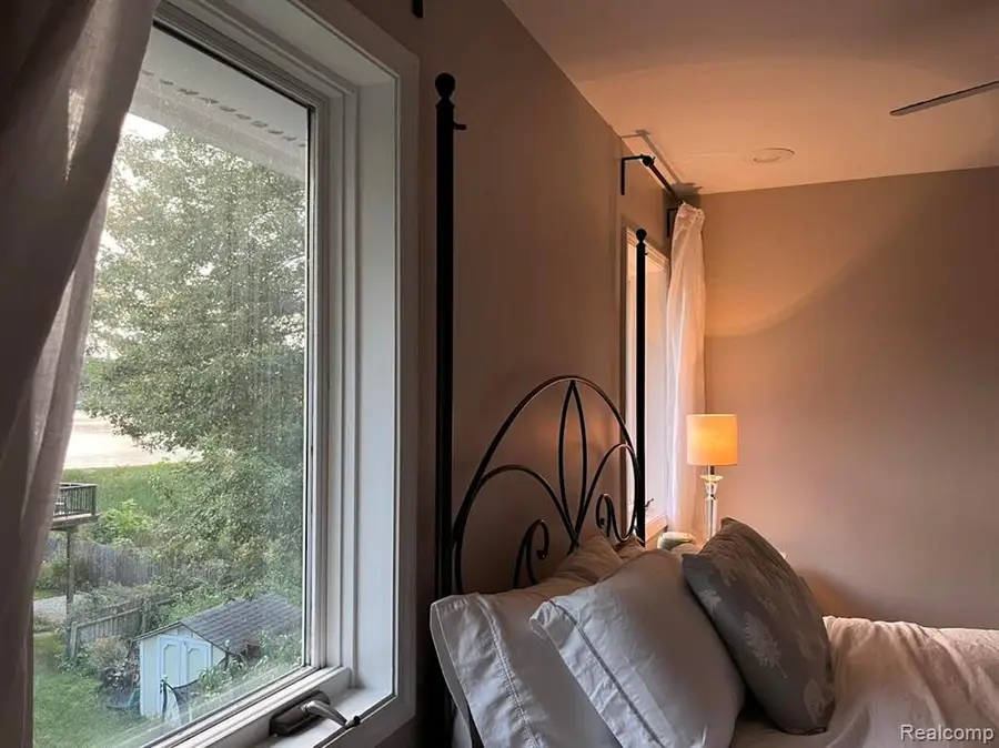 320 Charlevoix, Commerce Township, MI 48382 - #3
