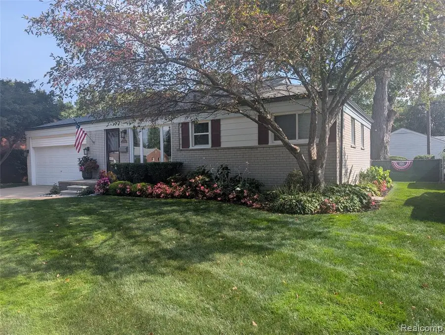 30721 Minton, Livonia, MI 48150 - #2