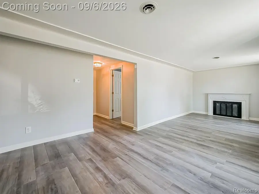 20380 Floral, Livonia, MI 48152 - #3
