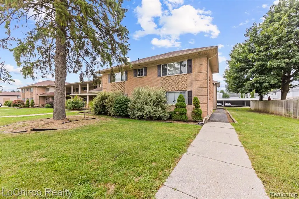2377 Walton #17, Rochester Hills, MI 48309 - #1