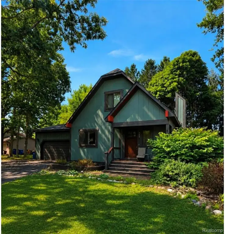 705 Estes, Waterford, MI 48327 - #1