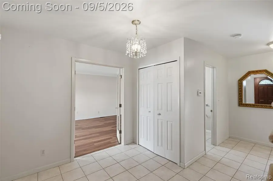 25362 Lyncastle, Farmington Hills, MI 48336 - #3