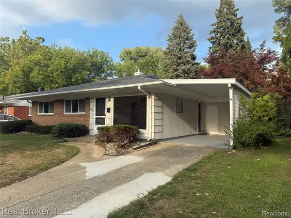 21920 Fern, Oak Park, MI 48237