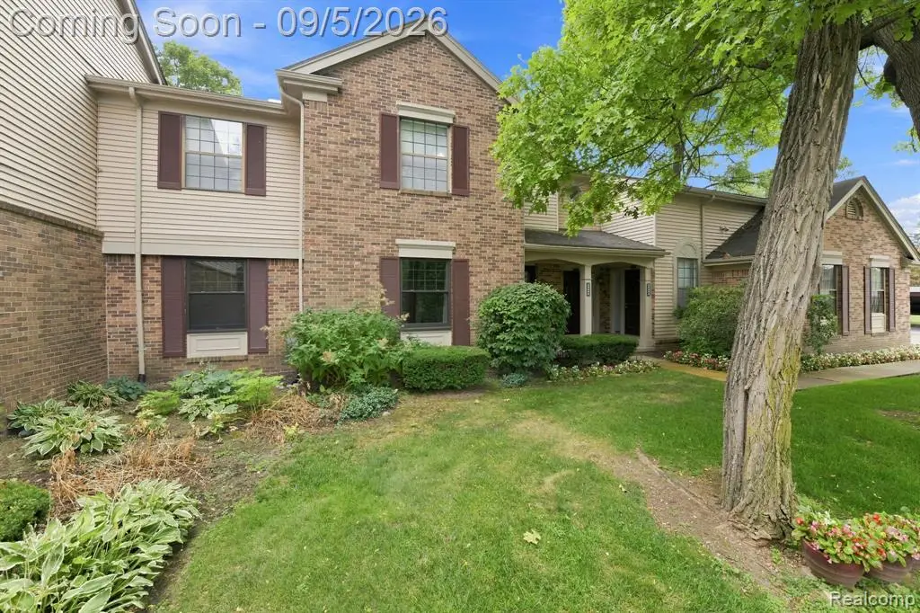 29690 Pine Ridge, Farmington Hills, MI 48331 - #1