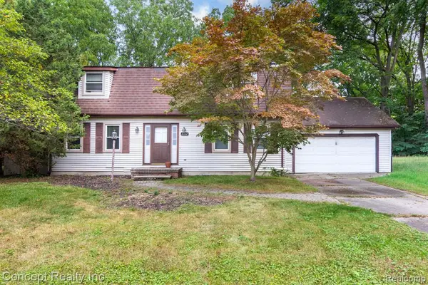 21467 Jewell, Grosse Ile, MI 48138