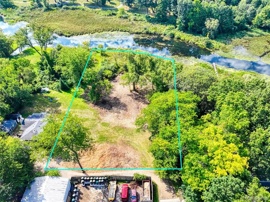 000 S Houghton St, Milford, MI 48381 - #1