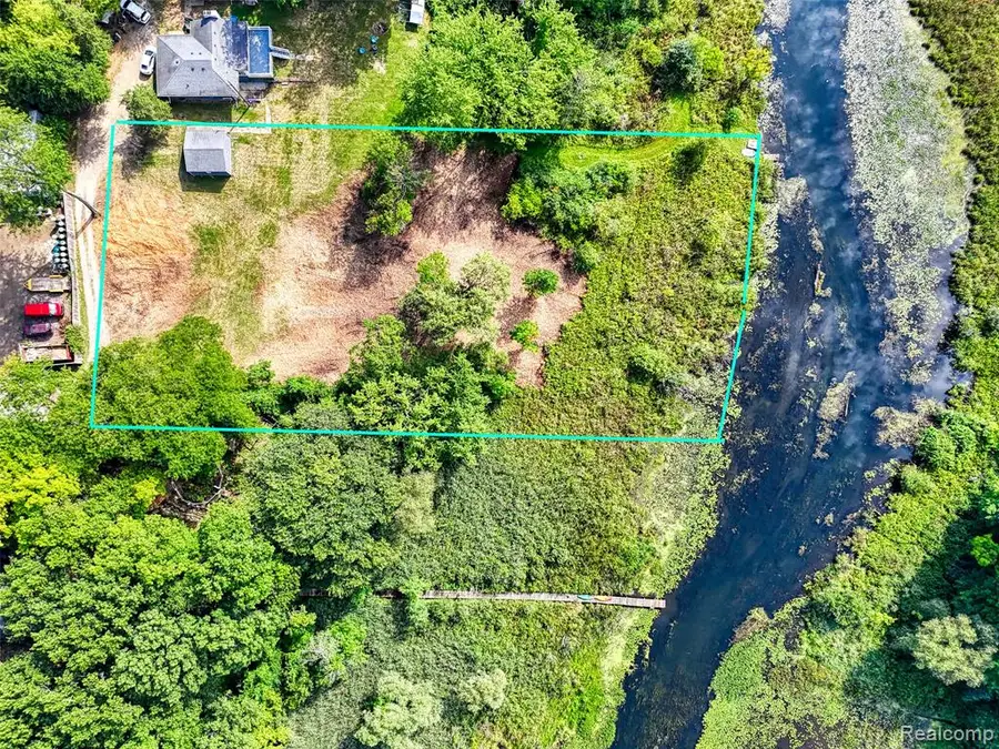 000 S Houghton St, Milford, MI 48381 - #2