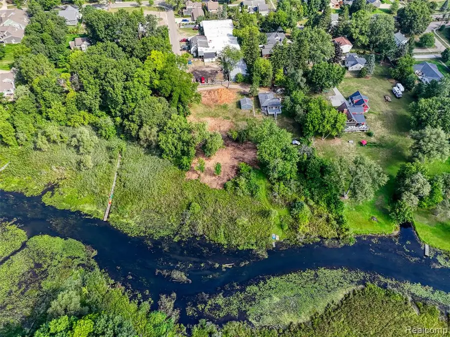 000 S Houghton St, Milford, MI 48381 - #3