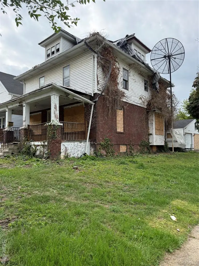 2025 Adams, Flint, MI 48505 - #2