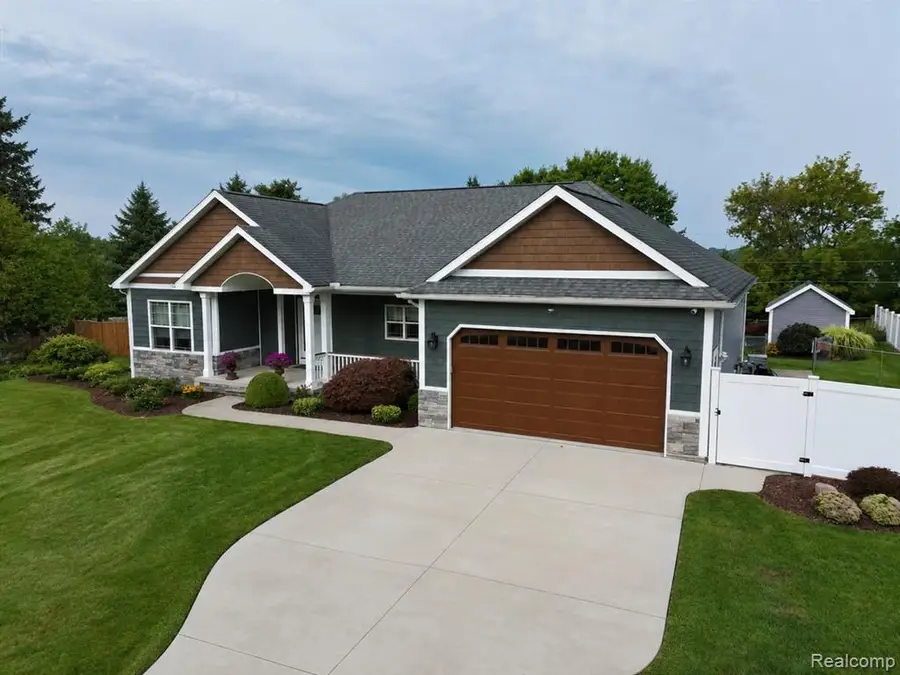 1112 Don Wayne, Lapeer, MI 48446 - #2