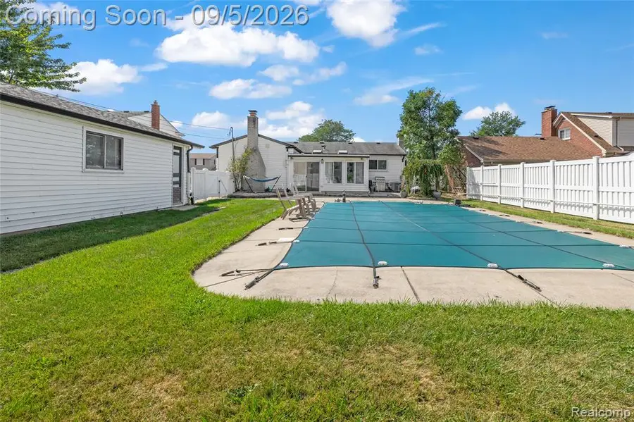 29204 Alvin, Garden City, MI 48135 - #3
