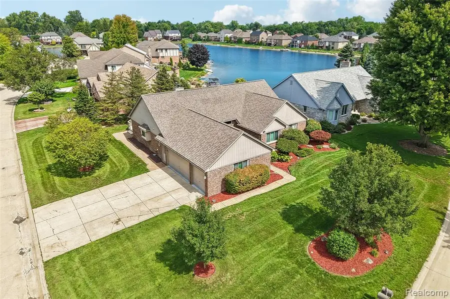 1781 S Shore, Rochester Hills, MI 48307 - #2