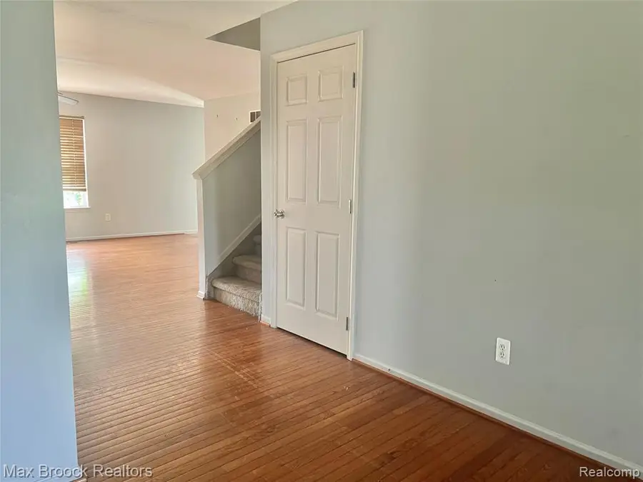 302 Summerfield, Westland, MI 48185 - #3