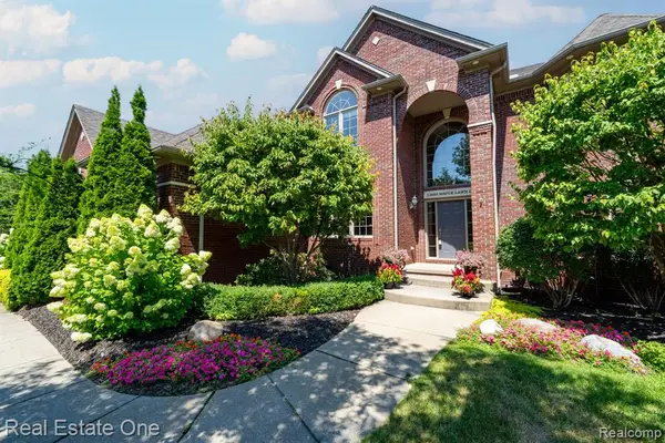 13255 Maple Lawn, Shelby Twp, MI 48315