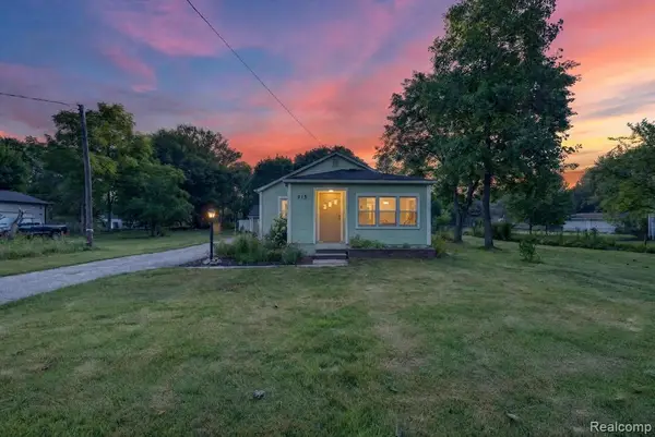 915 Olive, Oxford, MI 48371
