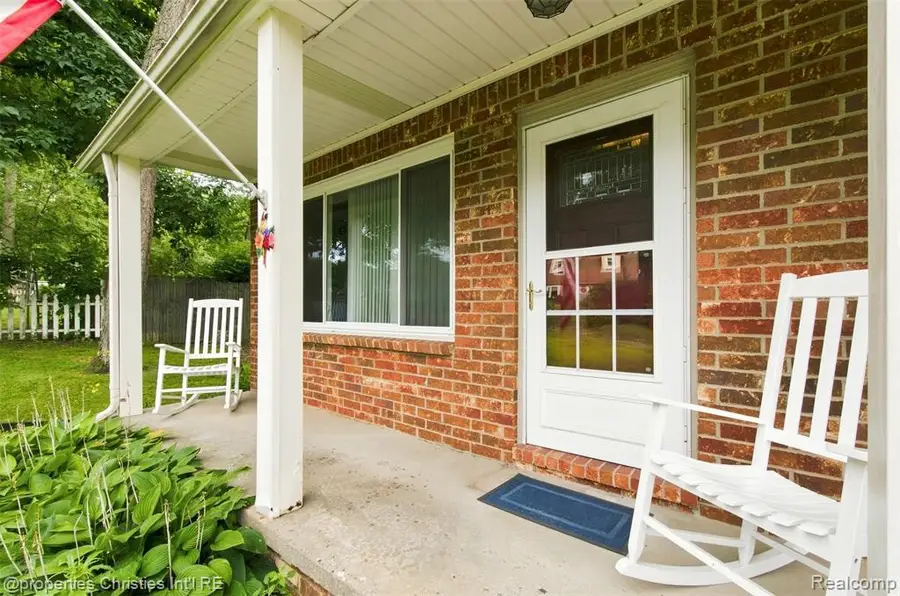 2631 Edgevale, Waterford, MI 48329 - #2
